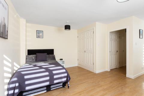 44a Redbraes Place, Edinburgh, EH7 4LL