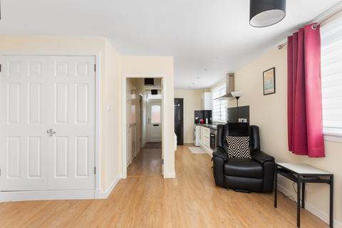 44a Redbraes Place, Edinburgh, EH7 4LL