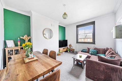 2 bedroom flat for sale, Manor Avenue, Brockley