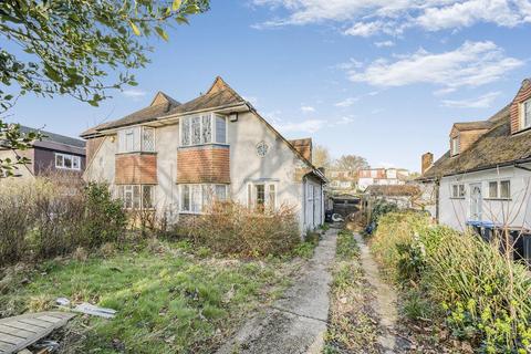 69 Chevening Road, London, SE19 3TD