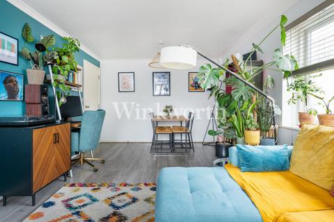 104 Academia Way, London, N17 8HQ