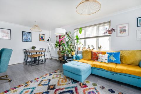 104 Academia Way, London, N17 8HQ