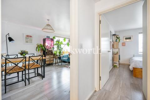 104 Academia Way, London, N17 8HQ