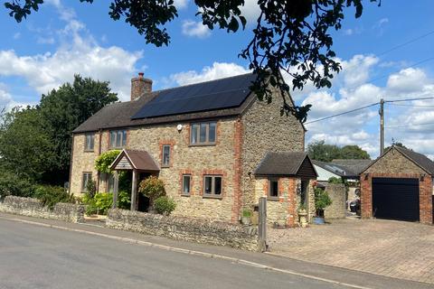 4 bedroom detached house for sale, Main Street, Fringford, OX27