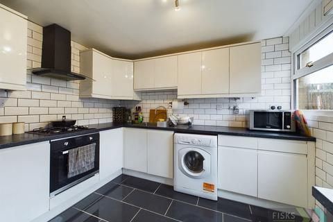 3 bedroom terraced house for sale, Seventh Avenue, Canvey Island, SS8