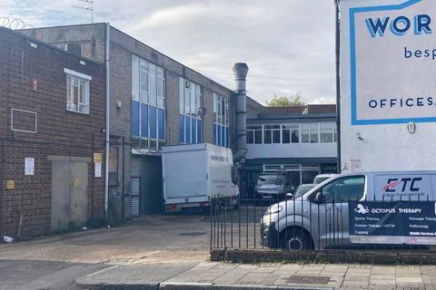 Industrial unit to rent, North London N19