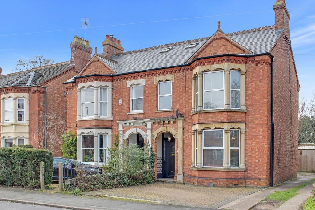 Bowthorpe Road, Wisbech, PE13 4 bed semidetached house for sale £300,000