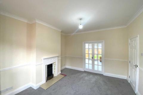 4 bedroom end of terrace house to rent, Westcliff on Sea SS0