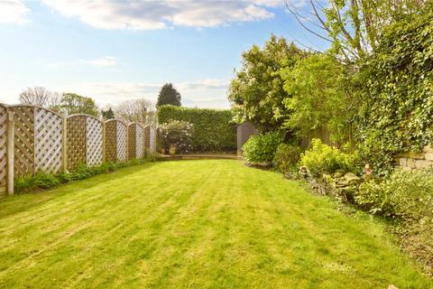 4 bedroom semi-detached house for sale, Crawshaw Avenue, Pudsey, Leeds, West Yorkshire