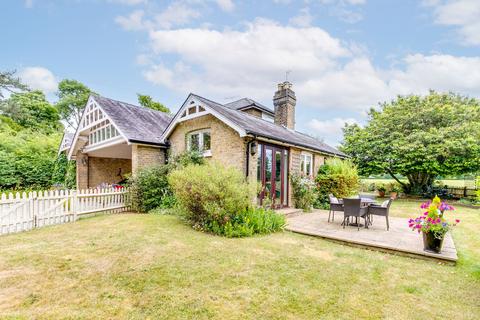 5 bedroom detached house for sale, Ware Road, Ware SG12