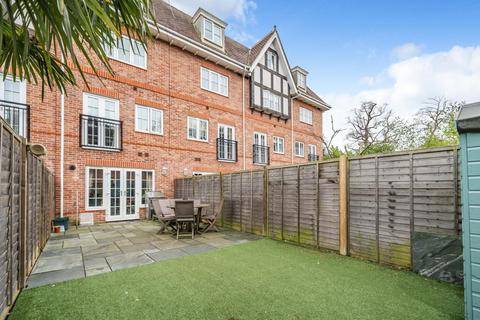 4 bedroom terraced house for sale, Kingswood Road, Bromley