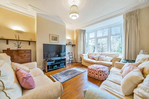 4 bedroom semi-detached house for sale, Wendover Road, Bromley