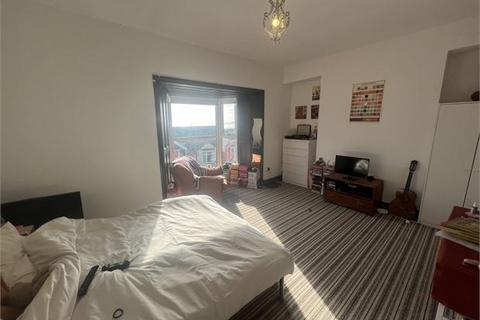 4 bedroom house share to rent, Cromwell Street, Mount Pleasant, Swansea,