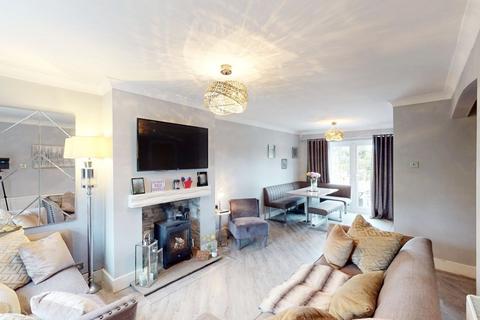 14 Barnfield Drive, Westhoughton, Bolton, BL5 3UA