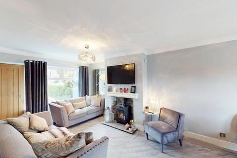 14 Barnfield Drive, Westhoughton, Bolton, BL5 3UA