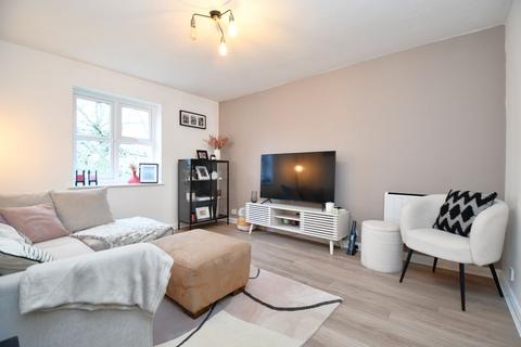 2 bedroom flat for sale - Monroe Close, Garbo Court, M6