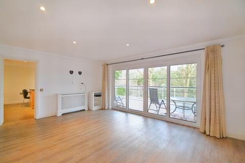 2 bedroom flat for sale, Alum Chine