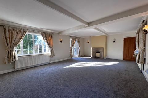 4 bedroom equestrian property for sale - Effingham Road, Horley RH6