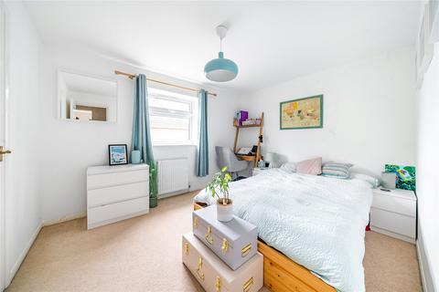 2 bedroom flat for sale, Wilton Lodge, Rydens Road, Walton-On-Thames, Surrey, KT12