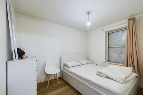 2 bedroom apartment to rent, High Street, Cheltenham, Gloucestershire, GL52