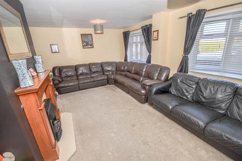 4 bedroom end of terrace house for sale, Stoker Avenue, South Shields