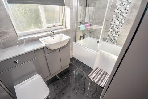 4 bedroom end of terrace house for sale, Stoker Avenue, South Shields