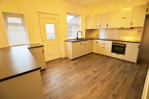 2 bedroom end of terrace house to rent, Smiths Lane, Hindley Green, WN2 4XR *ENQUIRE ONLINE*