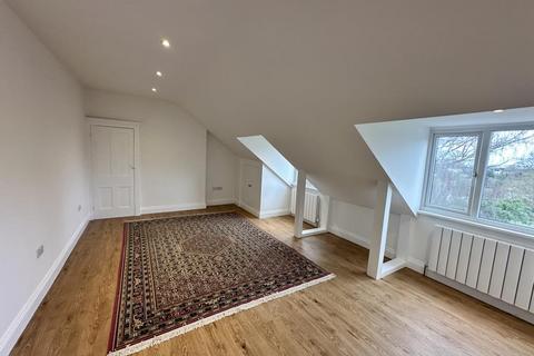 2 bedroom apartment to rent, Park Road,  High Barnet,  EN5