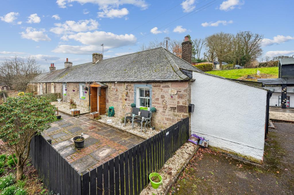 Smiddy Cottages, Newmiln, Guildtown, Perthshire, PH2 6AE 2 bed cottage