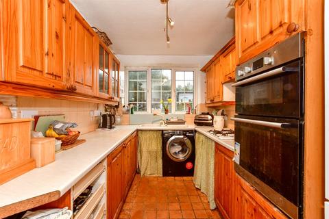 41 Burrow Road, Folkestone, CT19 6DH