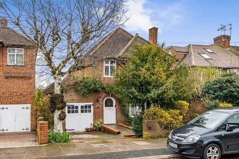 4 bedroom detached house for sale - Glenmere Avenue, Mill Hill
