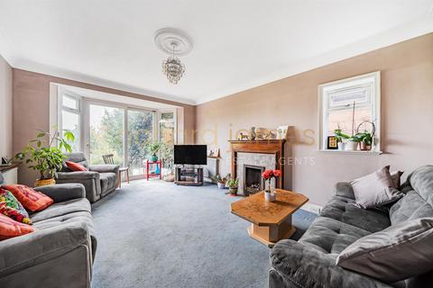 4 bedroom detached house for sale - Glenmere Avenue, Mill Hill