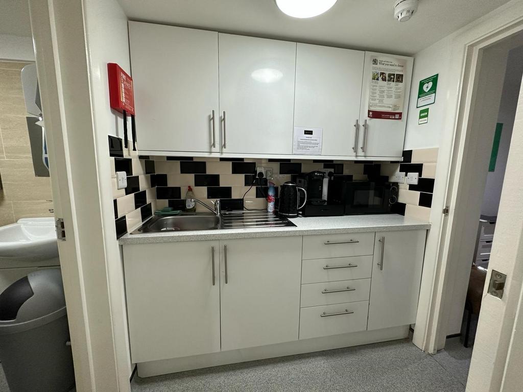 Photo 10