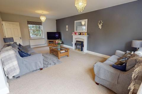 6 bedroom end of terrace house for sale, Clickers Place, Upton, Northampton NN5 4EB