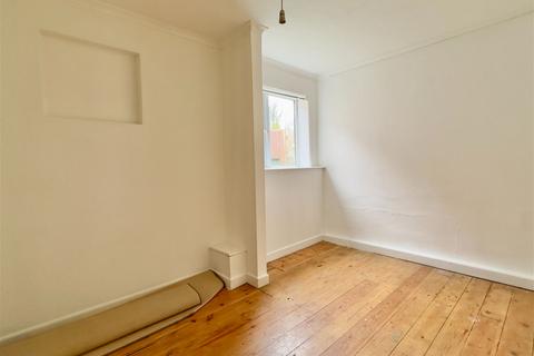 60 Fore Street, Camelford, PL32 9PG