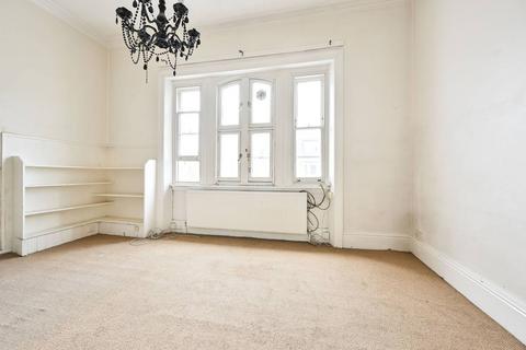 37f Redcliffe Gardens, London, SW10 9JH