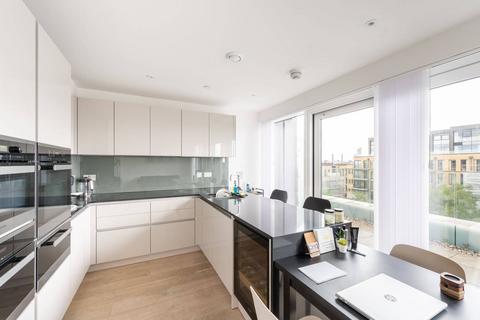 2 bedroom flat for sale, Central Avenue, Fulham, London, SW6