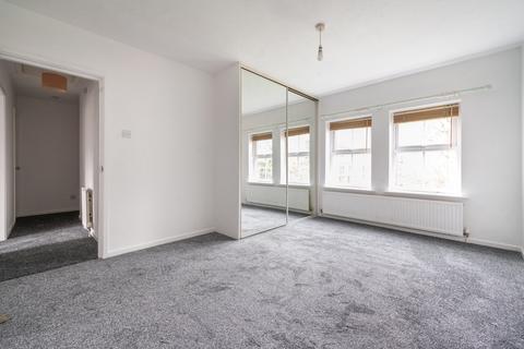 2 bedroom flat for sale, Bridgewater Court, Grove Lane, Headingley, Leeds, LS6