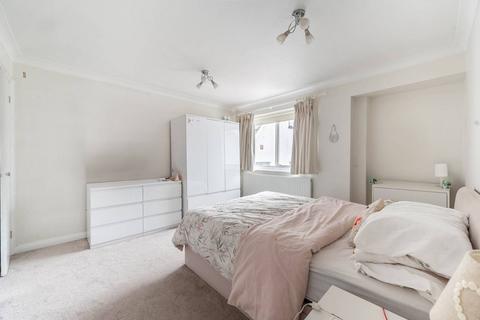 6 bedroom detached house to rent, Leabank Close, Harrow on the Hill, Harrow, HA1