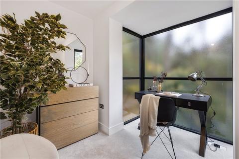 21a Burlington Road, Thornton Heath, CR7 8PG