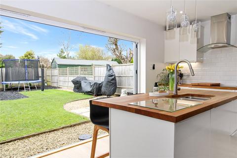 122 Croft Road, Swindon, SN1 4DT
