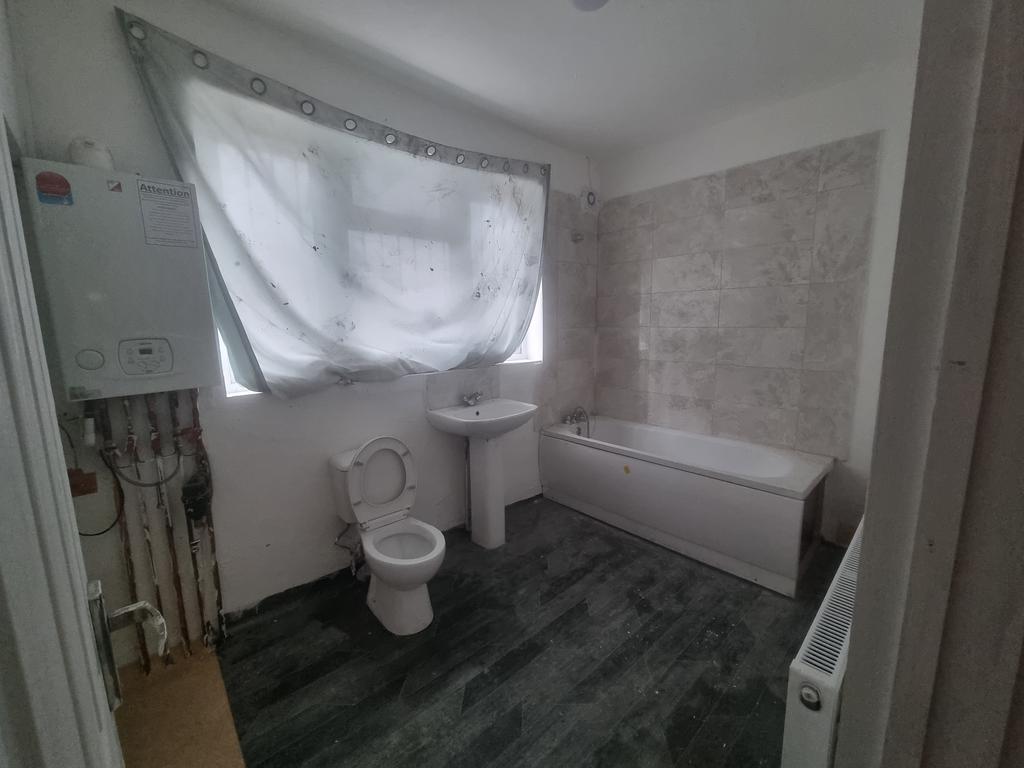 Upstairs Bath