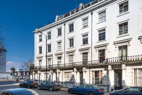1 bedroom flat for sale, Gloucester Terrace, Queensway, London, W2