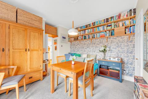 45 Crockham Way, London, SE9 3HD