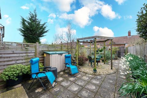 45 Crockham Way, London, SE9 3HD