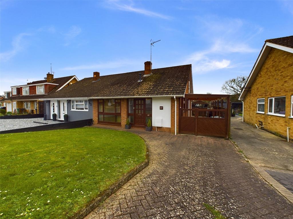 Bodiam Avenue, Tuffley, Gloucester... 3 bed bungalow for sale £250,000