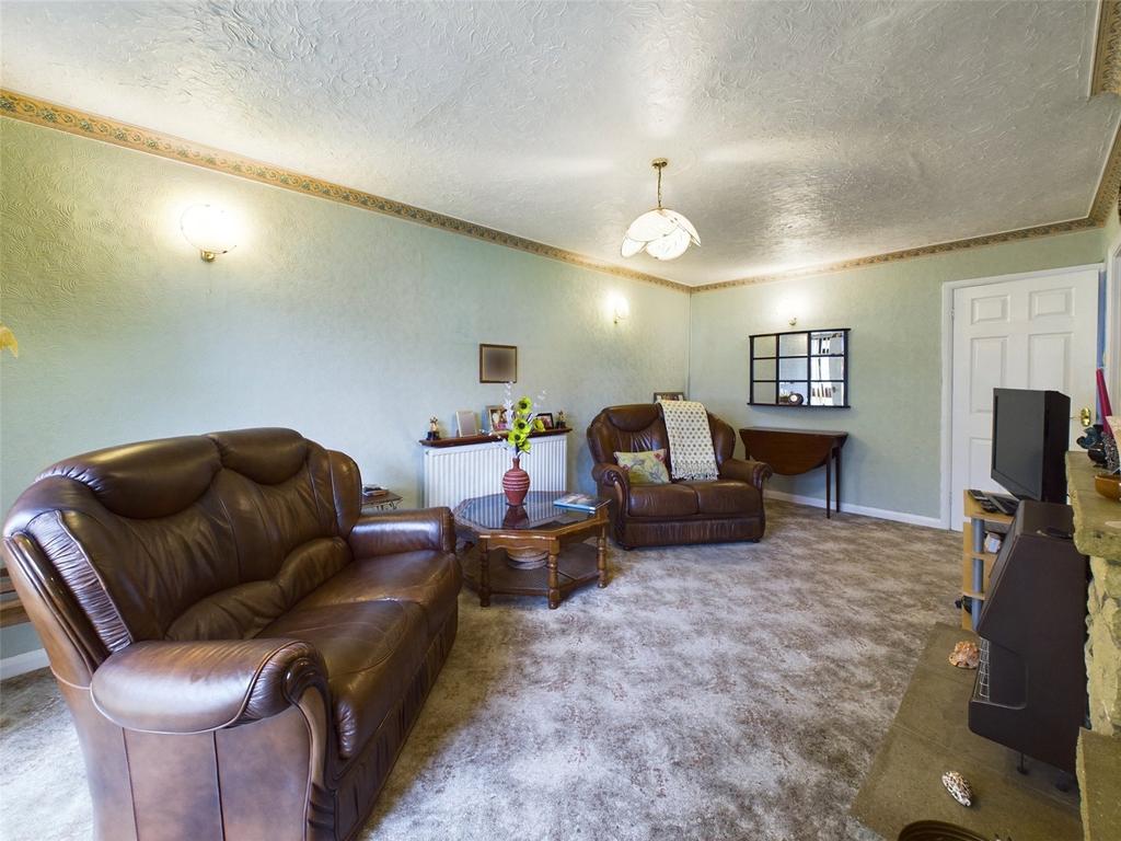 Bodiam Avenue, Tuffley, Gloucester... 3 bed bungalow for sale £250,000