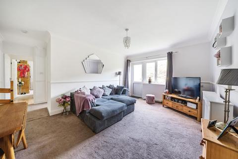 2 bedroom flat for sale, Cavendish Close, Taplow, SL6