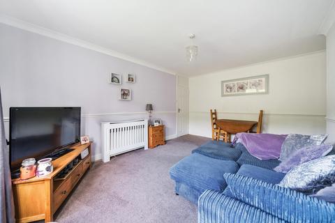 2 bedroom flat for sale, Cavendish Close, Taplow, SL6