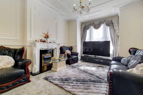 6 bedroom semi-detached house for sale, Madeira Road, Streatham, London, SW16
